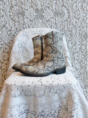 Snake Oil Provisions X Santa Rosa Brand
Heartbreaker Boot